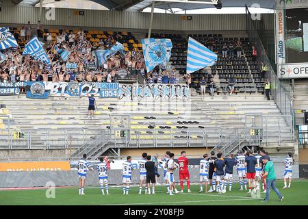 KERKRADE, pays-Bas. 01 Sep, 2024. Football, Néerlandais Keuken Kampioen Divisie, Roda JC - de Graafschap, Parkstad Limburg Stadium, saison 2024/2025, les joueurs de Graafschap remercient leurs supporters pour leur soutien crédit : Pro Shots/Alamy Live News Banque D'Images