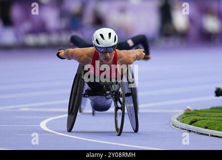 Stade de France, Paris, France. 01 Sep, 2024. Catherine Debrunner de Suisse en action dans la finale du 800m féminin - T53 lors des Jeux paralympiques de Paris 2024 au stade de France, Paris, France. Ulrik Pedersen/CSM/Alamy Live News Banque D'Images