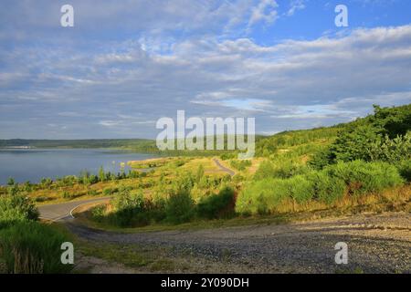 Matin sur le lac Berzdorf en été Un matin sur le lac Berzdorf en été Banque D'Images