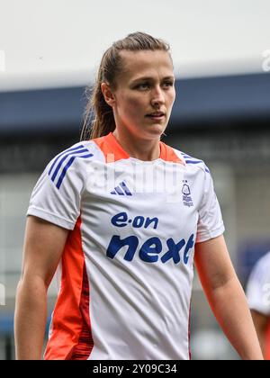 Telford, Royaume-Uni. 01 Sep, 2024. Telford, Angleterre, 1er septembre 2024 : Charlie Wellings (14 Nottingham Forest) avant le coup d'envoi du match de la FA Womens National League entre Wolverhampton Wanderers et Nottingham Forest au SEAH Stadium de Telford, Angleterre (Natalie Mincher/SPP) crédit : SPP Sport Press photo. /Alamy Live News Banque D'Images