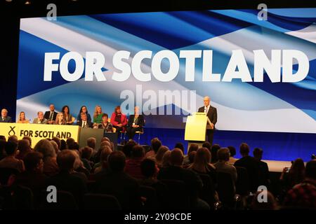 Édimbourg, Royaume-Uni 1er septembre 2024. John Swinney, premier ministre de l’Écosse et chef du parti politique SNP, prononce un discours de ralliement aux fidèles à l’issue de la conférence annuelle 2024 à Édimbourg. Crédit : Brian Wilson/Alamy Live News Banque D'Images