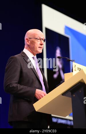 Édimbourg, Royaume-Uni 1er septembre 2024. John Swinney, premier ministre de l’Écosse et chef du parti politique SNP, prononce un discours de ralliement aux fidèles à l’issue de la conférence annuelle 2024 à Édimbourg. Crédit : Brian Wilson/Alamy Live News Banque D'Images