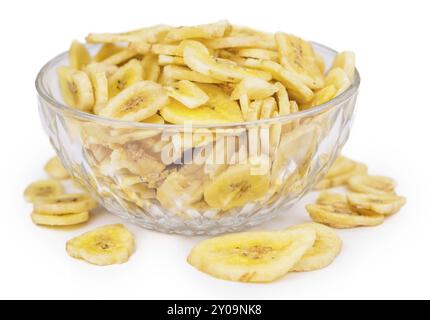 Chips de banane séchée isolé sur fond blanc, portrait, close-up shot Banque D'Images