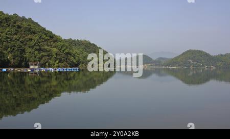 Lac Begnas vu de Majhjkuna, Népal, Asie Banque D'Images