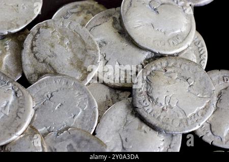 Pièces antiques sont en argent. Moyens de paiement des siècles passés Banque D'Images