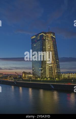 Francfort-sur-le-main, Banque centrale européenne, au coucher du soleil Banque D'Images