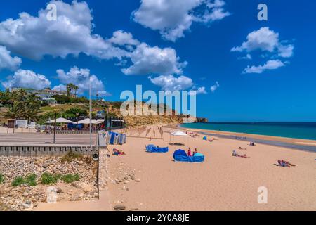 Praia Porto de MOS Lagos Portugal plage sur l'Algarve avec des gens Banque D'Images