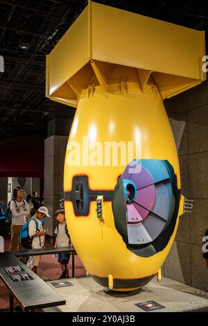 Réplique de Fat Man, dans le musée du Mémorial de la paix de Nagasaki à la bombe atomique, Nagasaki, Japon Banque D'Images