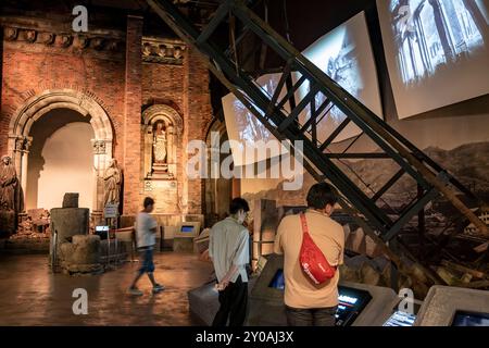 Reconstruction du mur latéral de la cathédrale d'Urakami détruit par l'explosion de la bombe atomique. Bombe atomique Musée du Mémorial de la paix de Nagasaki, Nagasaki, Japon Banque D'Images