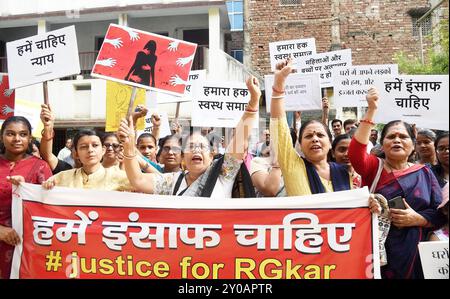 Patna, Inde. 01 Sep, 2024. PATNA, INDE - 1er SEPTEMBRE : des membres de l'Association Bengalee du Bihar manifestent lors d'une manifestation contre l'incident du RG Kar Medical College, Kolkata et d'autres revendications sur la route de Khazanchi le 1er septembre 2024 à Patna, en Inde. (Photo de Santosh Kumar/Hindustan Times/Sipa USA ) crédit : Sipa USA/Alamy Live News Banque D'Images