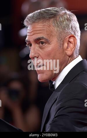 Venise, Italie. 01 Sep, 2024. L'acteur américain George Clooney assiste à la première de Wolfs au 81e Festival du film de Venise à Venise, en Italie, le dimanche 1er septembre 2024. Photo de Rocco Spaziani/ crédit : UPI/Alamy Live News Banque D'Images
