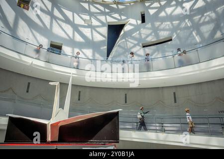 Hall d'entrée dans le Musée commémoratif de la paix de Nagasaki, bombe atomique, Nagasaki, Japon Banque D'Images