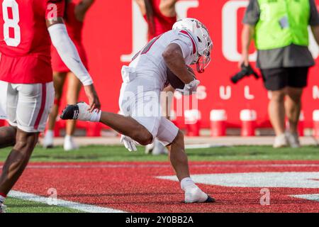 31 août 2024 : Jacob de Jesus (21 ans), le receveur des rebelles de l'UNLV, court dans la zone finale pour un touchdown lors d'un match entre les rebelles de l'UNLV et les Cougars de Houston à Houston, au Texas. Trask Smith/CSM Banque D'Images
