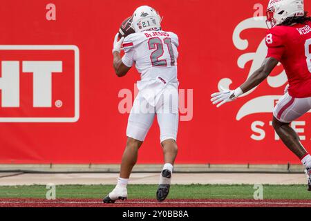 31 août 2024 : Jacob de Jesus (21 ans), le receveur des rebelles de l'UNLV, attrape une passe pour un touchdown lors d'un match entre les rebelles de l'UNLV et les Cougars de Houston à Houston, au Texas. Trask Smith/CSM Banque D'Images