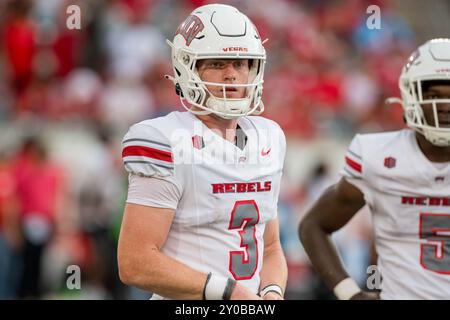 31 août 2024 : le quarterback Matthew Sluka (3 ans) des rebelles de l'UNLV lors d'un match entre les rebelles de l'UNLV et les Cougars de Houston à Houston, Texas. Trask Smith/CSM Banque D'Images