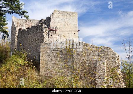 Les ruines du château de Lobdeburg près d'Iéna en Thuringe ruine du château de Lobdeburg, bâtiment historique à l'automne, Allemagne, Europe Banque D'Images