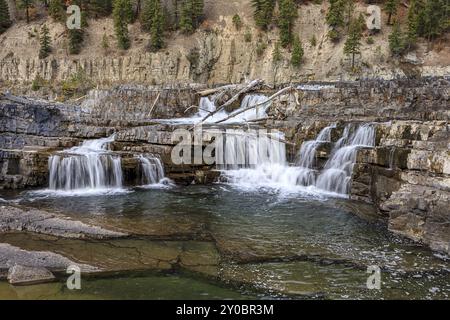 Les chutes de la rivière Kootenai pendant les basses eaux en automne près de Libby, Montana Banque D'Images