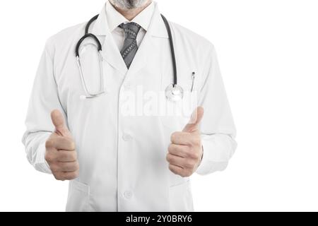 Médecin homme wearing stethoscope et showing Thumbs up isolated over white Banque D'Images