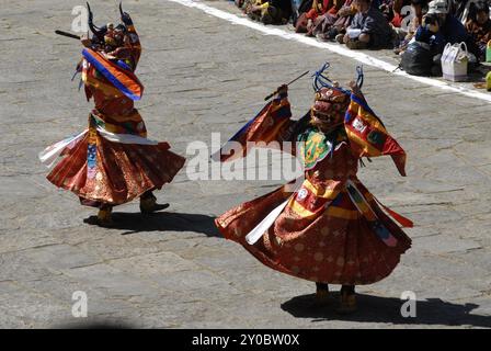 Danseurs, fête du monastère à Paro, Bhoutan, Asie Banque D'Images