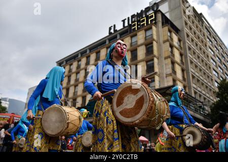 Bogota, Colombia. 28th July, 2024. Artists and dancers take part in a 'Comparsas' parade celebrating the 486th birthday of Bogota, Colombia, August, 31, 2024. Photo by: Cristian Bayona/Long Visual Press Credit: Long Visual Press/Alamy Live News Stock Photo