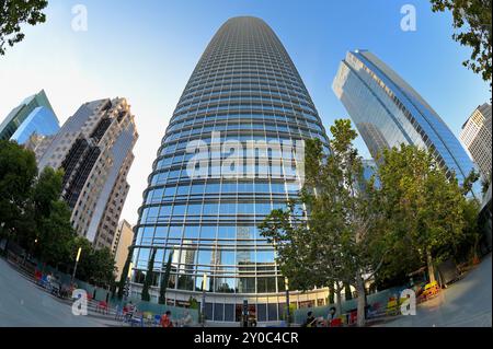 La tour Salesforce et le parc au-dessus du centre de transit Transbay, San Francisco CA Banque D'Images