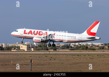 Lauda Europe Airbus A320-232 (REG : 9H-LMI) opérant pour Ryanair. Banque D'Images