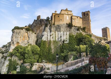 Collégiale-château Santa Maria la Mayor, forteresse, construite au IXe siècle par Jalaf ibn Rasid, Alquezar, Monument historique artistique national, muni Banque D'Images