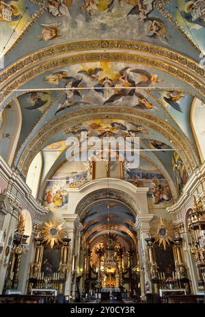 Intérieur de la Basilique de la Marie des Anges à Kalwaria Zebrzydowska, site du patrimoine mondial de l'UNESCO, région de Malopolska, Pologne Banque D'Images