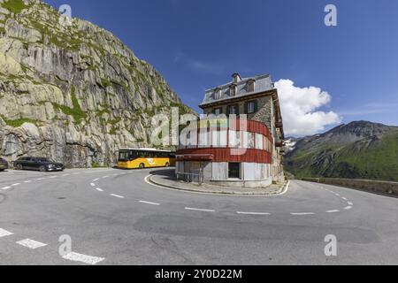 Hôtel Belvedere sur la Furka, l'hôtel de passe le plus célèbre dans le monde. Le bâtiment est fermé et tombe en délabrement. Un endroit perdu. Glacier du Rhône. Banque D'Images