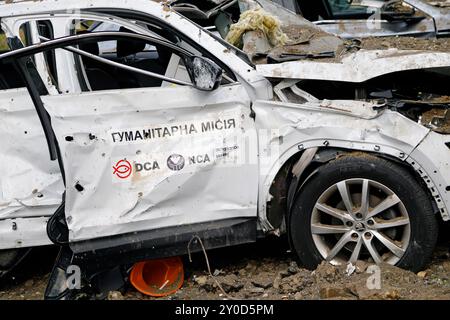 Kiev, Ukraine. 02 septembre 2024. KIEV, UKRAINE - 2 SEPTEMBRE 2024 - Une voiture est endommagée par l'attaque de missiles russes, Kiev, capitale de l'Ukraine. Crédit : Ukrinform/Alamy Live News Banque D'Images