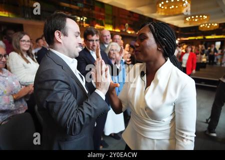 Kemi Badenoch part après avoir pris la parole lors d'un événement de campagne à la direction du Parti conservateur à IET London. Date de la photo : lundi 2 septembre 2024. Banque D'Images