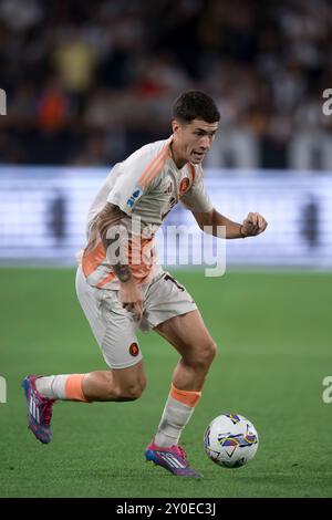 Turin, Italie. 1er septembre 2024. Matias Soule de L'AS Roma en action lors du match de Serie A entre la Juventus FC et L'AS Roma. Crédit : Nicolò Campo/Alamy Live News Banque D'Images