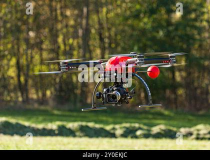 Vintage Octocopter Camera-Drone avec Gimbal Flying, 2014 Banque D'Images