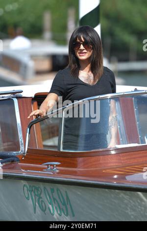 Venise, Italie. 02 septembre 2024. Asia Argento arrivée à l'Hôtel Excelsior dans le cadre du 81ème Festival International du film de Venise, à Venise, Italie, le 2 septembre 2024. Photo Aurore MARECHAL/ABACAPRESS. COM Credit : Abaca Press/Alamy Live News Banque D'Images