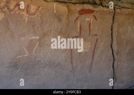 Un pictogramme d'art rupestre préhispanique amérindien de culture Fremont à Nine Mile Canyon, Utah. Banque D'Images