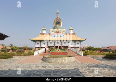 Le Grand stupa Drigung Kagyud lotus, le temple allemand, Lumbini, Népal Banque D'Images