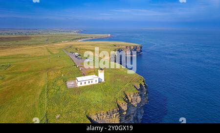 Phare de Duncansby Head à la fin de l'été, le point le plus au nord-est du continent britannique Banque D'Images