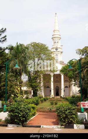 Façade and Church Grounds, présente Andrew's Church in Egmore, Chennai, India Banque D'Images