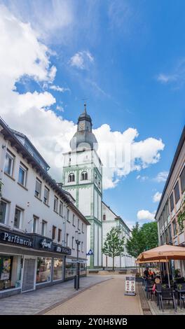 Attendorn : Church : Johannes Baptist in Sauerland, Nordrhein-Westfalen, Rhénanie du Nord-Westphalie, Allemagne Banque D'Images