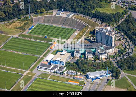 Luftbild, Trainingsplätze der Veltins-Arena Bundesligastadion des FC Schalke 04, Hotelanlage séjours by Friends an der Parkallee, Erle, Gelsenkirchen, Ruhrgebiet, Nordrhein-Westfalen, Deutschland ACHTUNGxMINDESTHONORARx60xEURO *** vue aérienne, terrains d'entraînement du stade Veltins Arena Bundesliga du FC Schalke 04, complexe hôtelier séjours by Friends an der Parkallee, Erle, Gelsenkirchen, Ruhr, Rhénanie du Nord-Westphalie, Allemagne ATTENTIONxMINDESTHONORARx60xEURO Banque D'Images