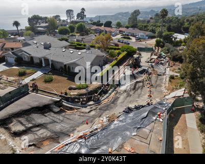 Rancho Palos Verdes, États-Unis. 02 septembre 2024. L'électricité et le gaz ont été coupés à 140 maisons dans la zone Seaview de Rancho Palos Verdes en raison de l'activité du toboggan. Les maisons supplémentaires dans la région seront également coupées de courant, et il y a des évacuations obligatoires en raison de la possibilité que la zone glisse dans la mer. 9/2/2024 Rancho Palos Verdes, CA., USA (photo de Ted Soqui/Sipa photo USA) crédit : Sipa USA/Alamy Live News Banque D'Images