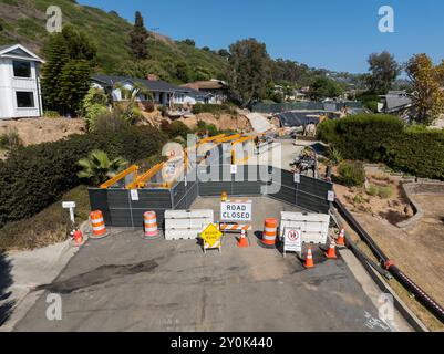 Rancho Palos Verdes, États-Unis. 02 septembre 2024. L'électricité et le gaz ont été coupés à 140 maisons dans la zone Seaview de Rancho Palos Verdes en raison de l'activité du toboggan. Les maisons supplémentaires dans la région seront également coupées de courant, et il y a des évacuations obligatoires en raison de la possibilité que la zone glisse dans la mer. 9/2/2024 Rancho Palos Verdes, CA., USA (photo de Ted Soqui/Sipa photo USA) crédit : Sipa USA/Alamy Live News Banque D'Images