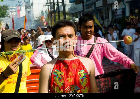 Le festival végétarien unique et bizarre à Phuket, Thaïlande. Banque D'Images