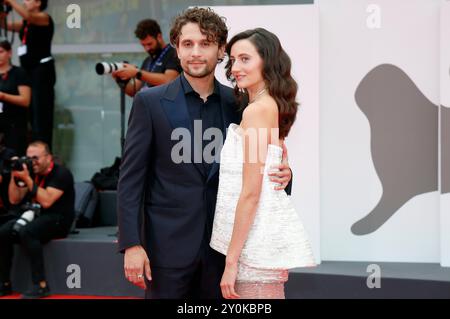 Giuseppe de Domenico und Martina Scrinzi BEI der Premiere des Kinofilms 'Vermiglio' auf der Biennale di Venezia 2024 / 81. Internationale Filmfestspiele von Venedig im Palazzo del Cinema. Venedig, 02.09.2024 Banque D'Images