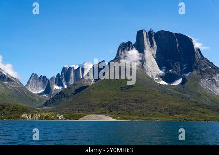 Les montagnes autour du fjord tasermiut, au Groenland, offrent de grands défis d'escalade Banque D'Images