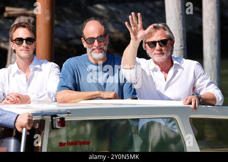 Drew Starkey, Luca Guadagnino und Daniel Craig BEI der Ankunft am Pier des Palazzo del Cinema auf der Biennale di Venezia 2024 / 81. Internationale Filmfestspiele von Venedig. Venedig, *** Drew Starkey, Luca Guadagnino et Daniel Craig arrivant à l'embarcadère du Palazzo del Cinema à la Biennale di Venezia 2024 81 Festival International du film de Venise, Foto:xD.xBedrosianx/xFuturexImagex craig 4930 Banque D'Images