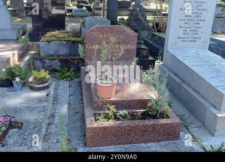 Paris, FRA. 27 août 2024. 20240827 - sépulture du photographe Brassai et de son épouse Gilberte, au cimetière Montparnasse à Paris. (Crédit image : © Chuck Myers/ZUMA Press Wire) USAGE ÉDITORIAL SEULEMENT! Non destiné à UN USAGE commercial ! Banque D'Images