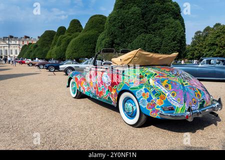 Mercedes-Benz 220A Cabriolet 1952 peint par Hiro Yanagata au concours d'élégance Hampton court Palace Londres UK 2024 Banque D'Images