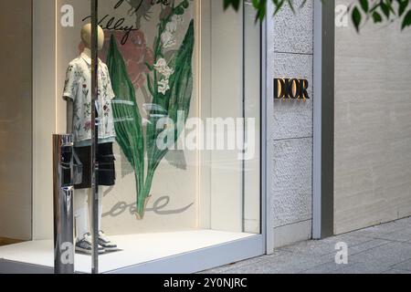 Toronto, ON, Canada – 30 juillet 2024 : vue à l’enseigne du magasin Dior à Toronto Banque D'Images