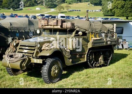 Véhicule semi-piste vintage de l'armée américaine. Banque D'Images